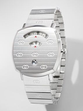 Gucci Grip Square 3-Window Interlocking G Bracelet Watch YA157401 Silver Tone